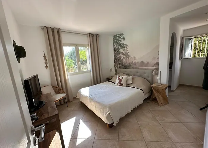 Filao Lucie De Porto Vecchio