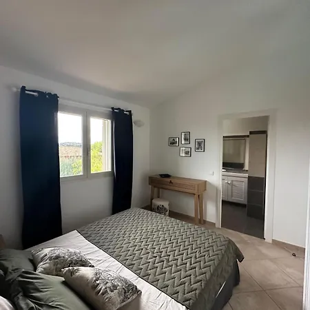 Filao Lucie De Porto Vecchio *